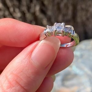 Platinum diamond engagement ring